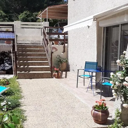 Grand Studio Entre Lac Et Garrigue Clermont-lʼHérault Exterior foto